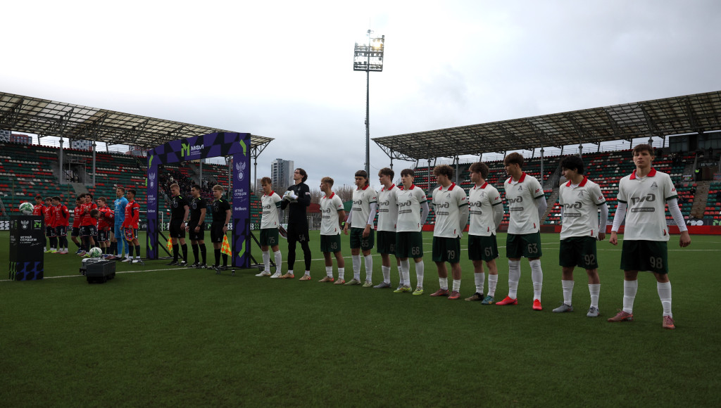 Построение перед молодёжным дерби с ЦСКА.JPG Построение перед молодёжным дерби с ЦСКА.JPG